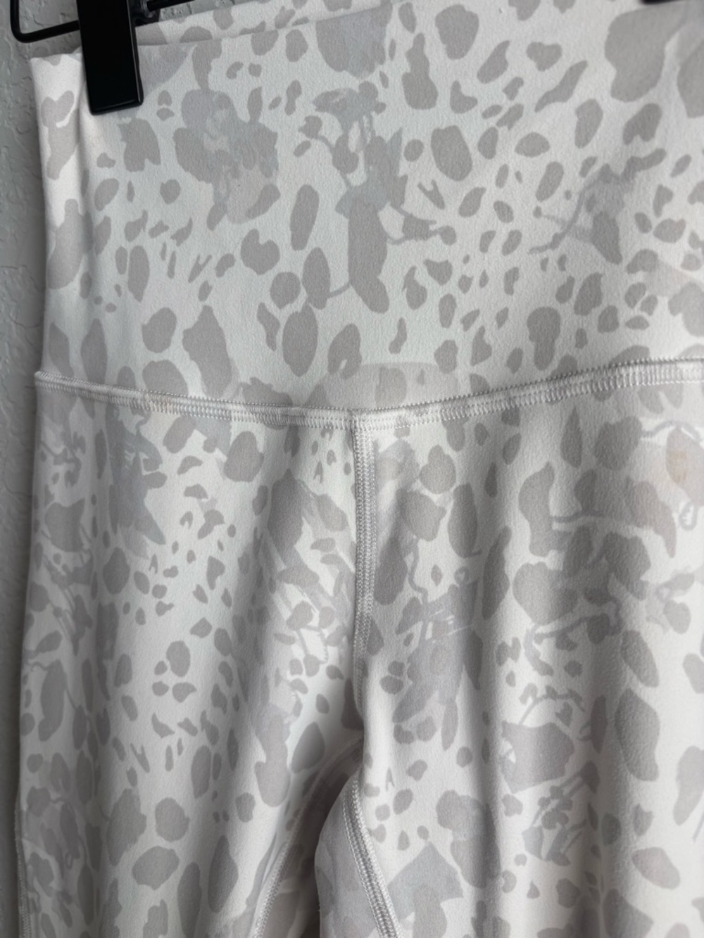 Lululemon Align HR Leggings Cheetah Antique white 2 - Picture 6 of 6